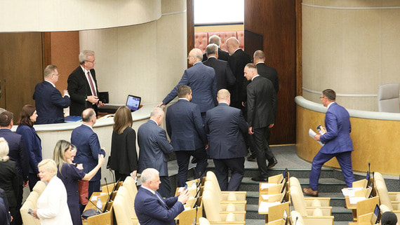 Депутатам «Единой России» дали рекомендации на время парламентских каникул