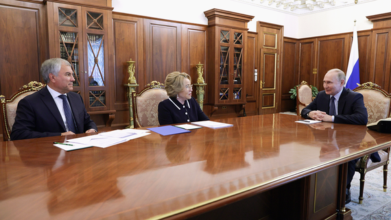 Матвиенко и Володин рассказали Путину об итогах весенней сессии парламента