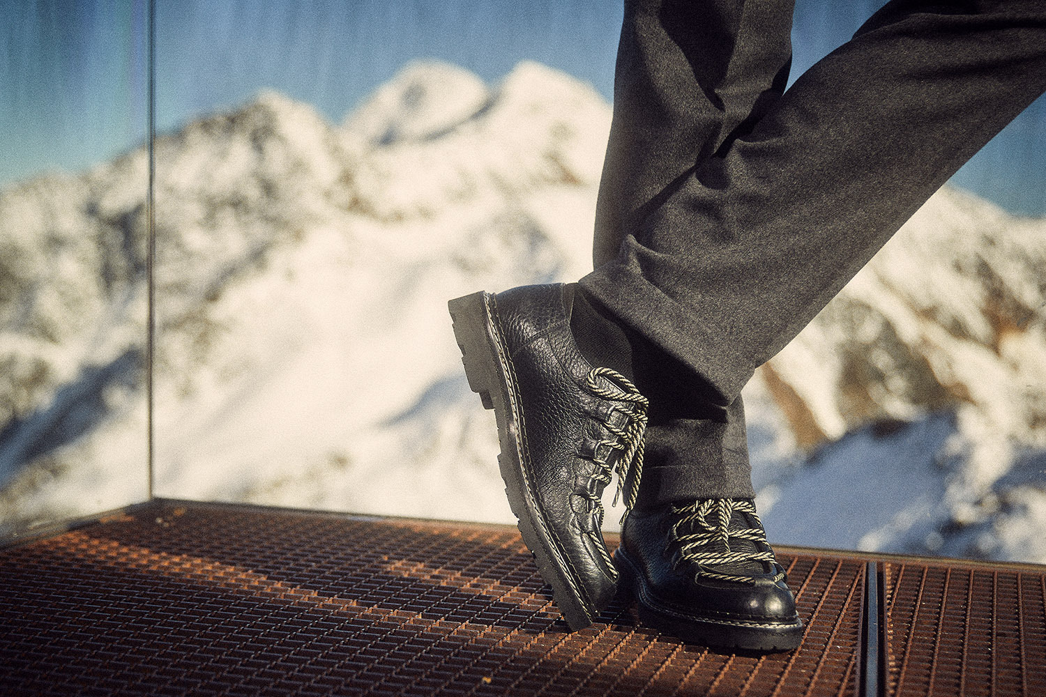 Хайкеры Centurion&nbsp;как и настоящие горные ботинки, оснащены специальными крючками для шнуровки