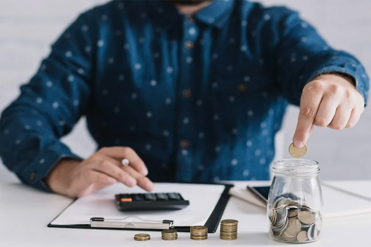 Гибридный режим, считают участники опроса, позволяет экономить время и деньги на поездки и питание