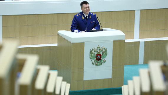 Краснов поручил усилить контроль в сфере ЖКХ