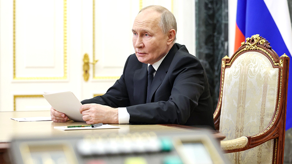 Путин призвал кабмин к сбалансированному росту экономики и умеренной инфляции