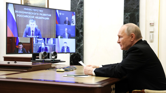 Путин: власти действуют в условиях сдерживания инфляции