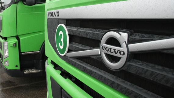 Китайская Geely сократила свой пакет акций в производителе грузовиков Volvo