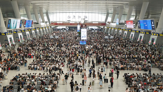 Железные дороги Китая перевезли рекордное число пассажиров в 2023 году