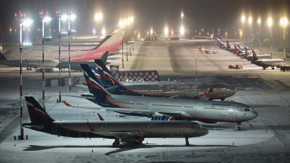 Почти 50 рейсов задержали в московских аэропортах из-за непогоды