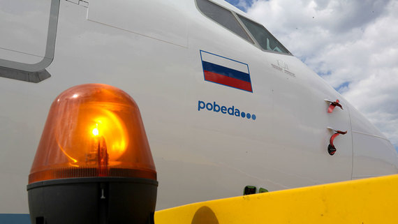 Летевший из Москвы самолет совершил вынужденную посадку в Новосибирске