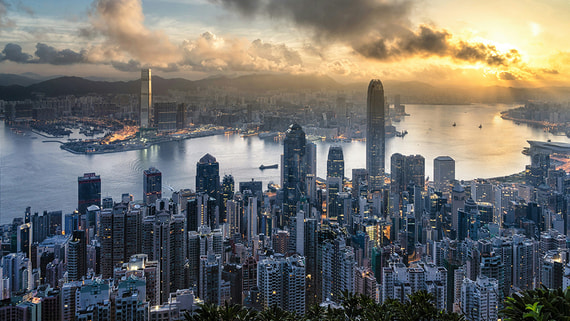 Акции Гонконга упали до минимума с 2009 года