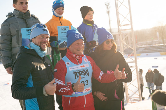 Звездно-космическая гонка и семейные лыжные соревнования  в «Лужниках» собрали свыше 500 человек