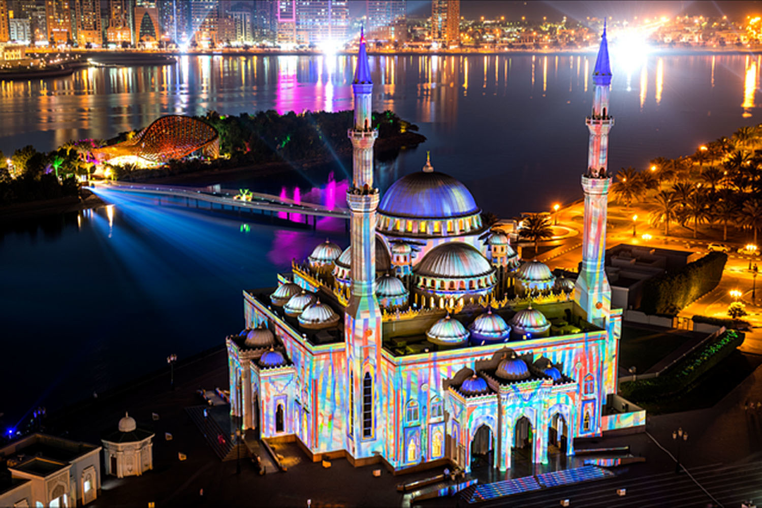 Пресс-служба Комитета по развитию коммерции и туризма Шарджи в России, странах СНГ и Балтии