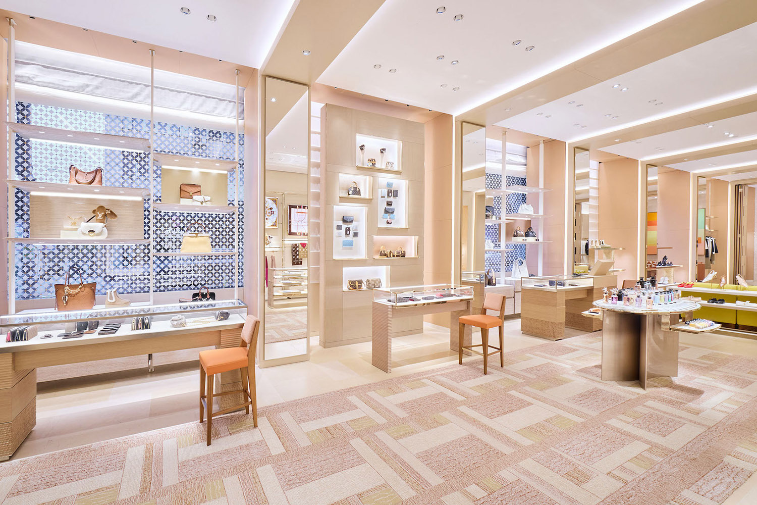 Интерьер нового бутика в центре Бухареста 