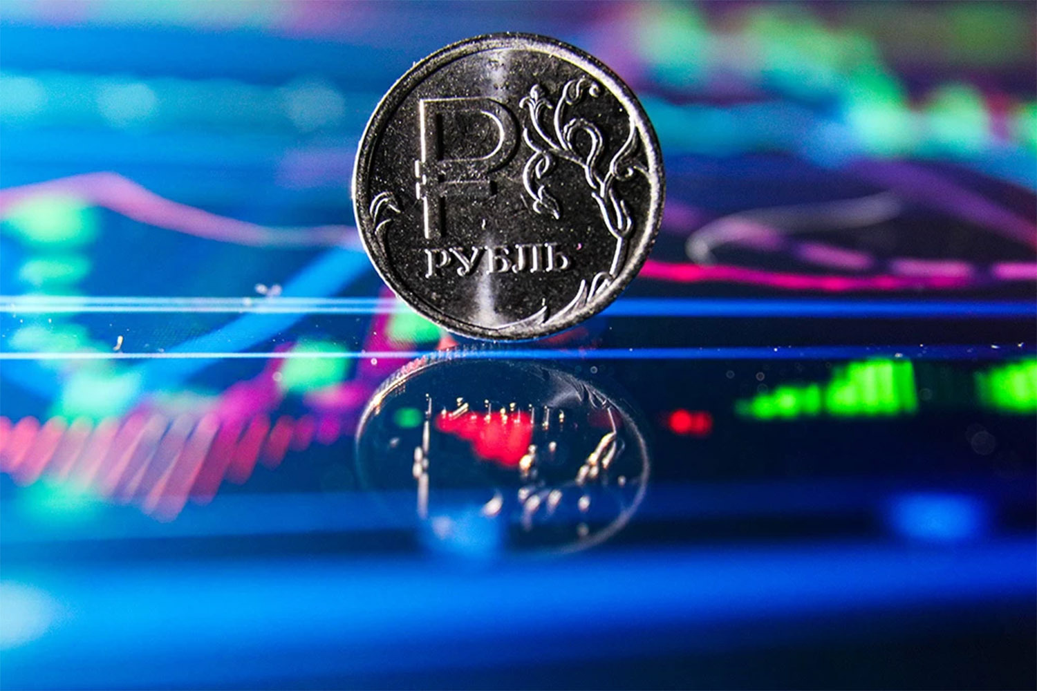 7 из 10 россиян против получения зарплаты в цифровых рублях