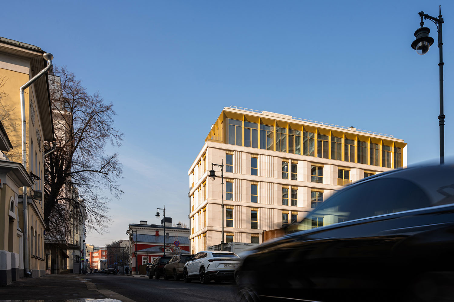 Как выглядит московская резиденция haute couture: ищите ответ в Старомонетном переулке