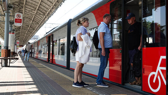 Перевозки пассажиров на сети РЖД в апреле выросли на 1,9%
