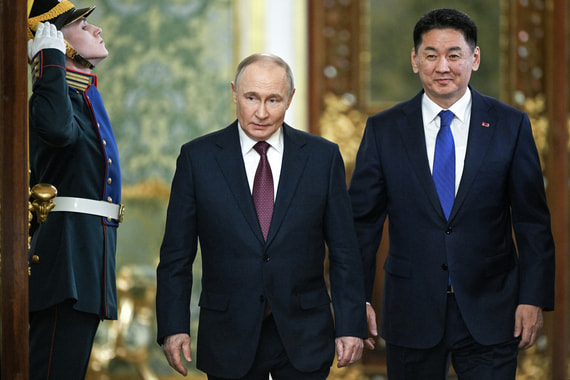 Путин встретился с президентом Монголии в Кремле