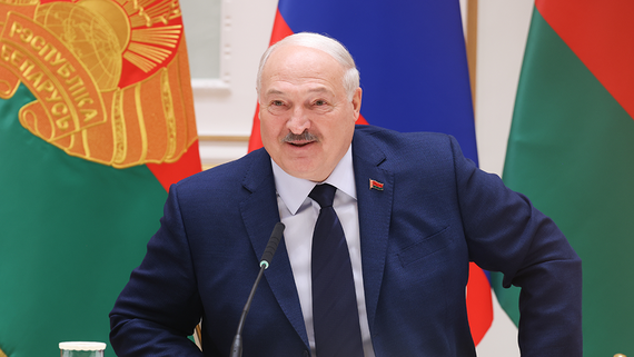 Лукашенко перед Днем Победы помиловал 42 осужденных за экстремизм