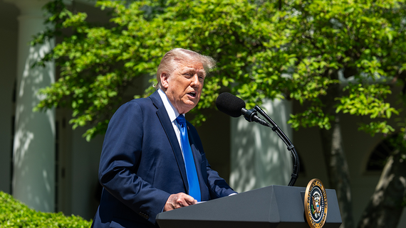 Трамп объяснил согласие принять самолет от Катара на замену «борта №1»