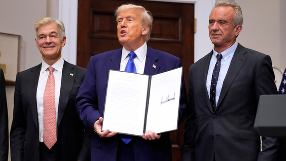Дональд Трамп требует от фармацевтических компаний снижения цен до 90%