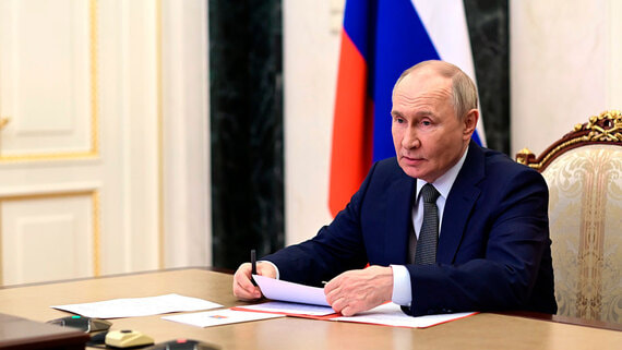 Путин провел совещание с Совбезом по информационной безопасности