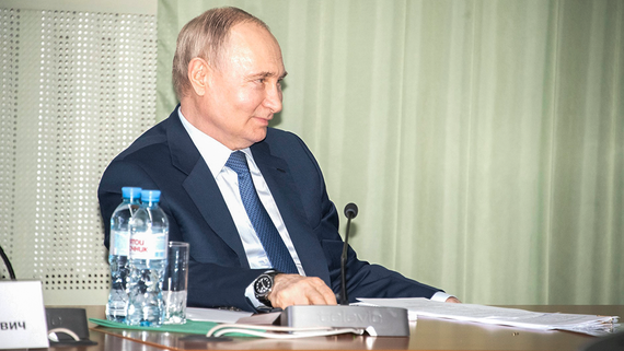 Путин пошутил в ответ на предложение присоединить Сумы к России
