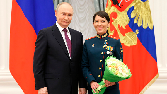 Путин поговорил с ефрейтором Болилая, закрывшей собой раненого военного