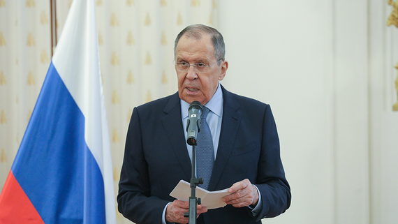 Путин вручил Лаврову орден Андрея Первозванного