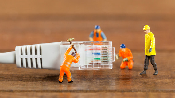 Сенаторы предложили запретить демонтаж сетей связи в многоквартирных домах