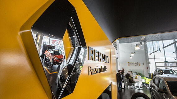 Мантуров оценил шансы возвращения Renault в Россию
