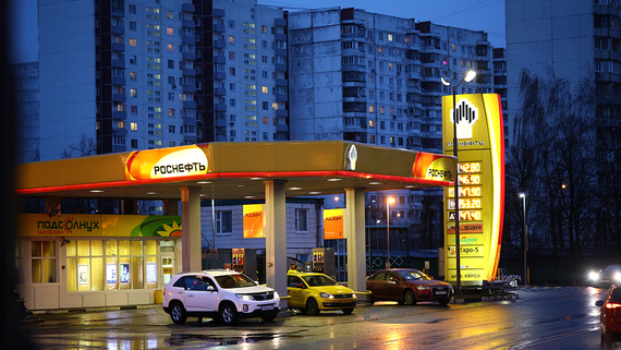 Минтранс призвал оснастить автозаправки и дорожные кафе детскими зонами