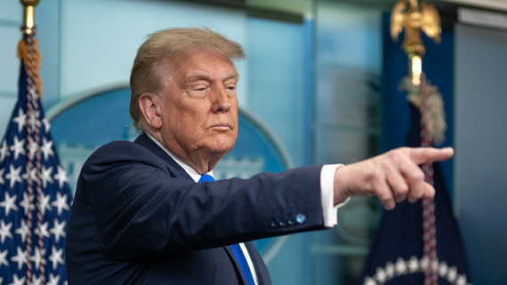 Трамп предложил DOGE проверить работу Илона Маска