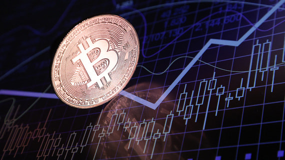 Почему курс биткойна обновил ценовой максимум