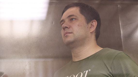 Мосгорсуд оставил под арестом главного редактора Baza Глеба Трифонова