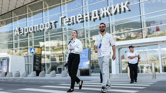 Росавиация ввела временные ограничения на работу аэропорта в Геленджике