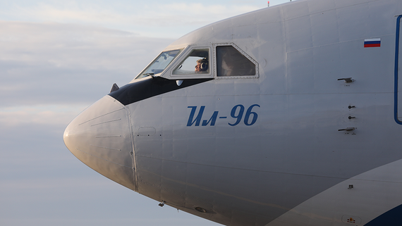 Самолет Ил-96 прибыл на авиабазу Элмендорф-Ричардсон на Аляске