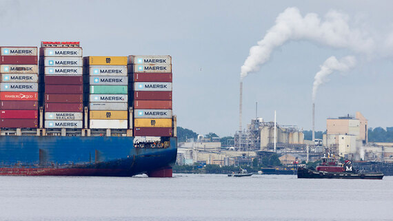 У Балтимора в США взорвался грузовой корабль с углем