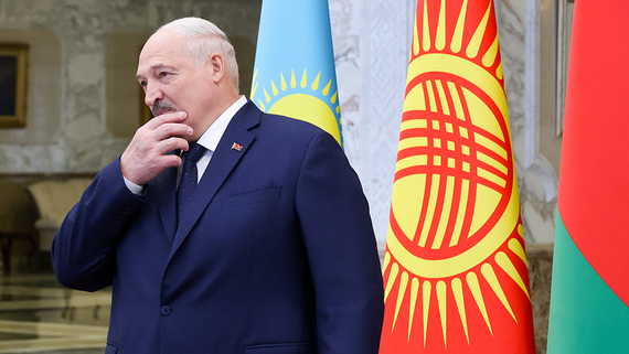 Лукашенко предложил начать урегулирование на Украине с воздушного перемирия