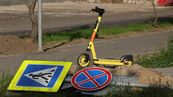 За езду на электросамокате в нетрезвом виде могут лишить водительских прав