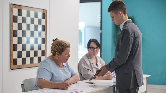 В Госдуме предложили ввести единое удостоверение школьника по всей России