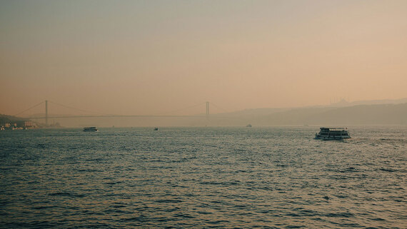 Трекер пропавшего пловца Свечникова продолжает подавать сигналы из Босфора