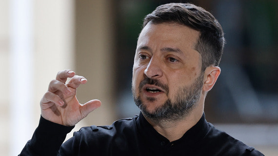 Зеленский поручил отреагировать на запрет въезда в Шенгенскую зону командиру ВСУ