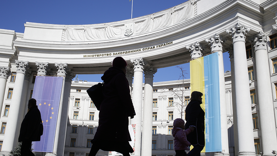 Киев вызвал посла Венгрии из-за санкций против командира сил беспилотных систем