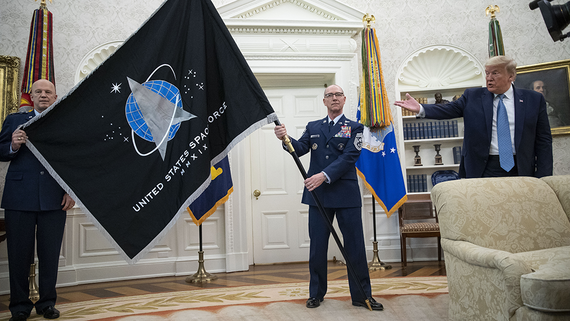 Трамп сообщил о переносе штаб-квартиры космического командования в Алабаму