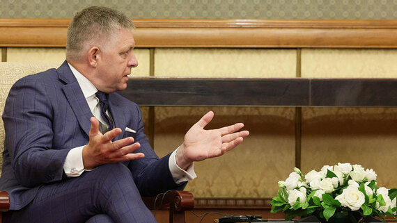 Фицо в беседе с Путиным сравнил ЕС с жабой на дне колодца