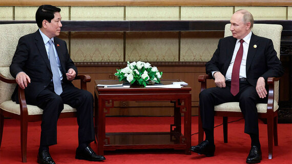 Путин обсудил развитие сотрудничества с президентом Вьетнама