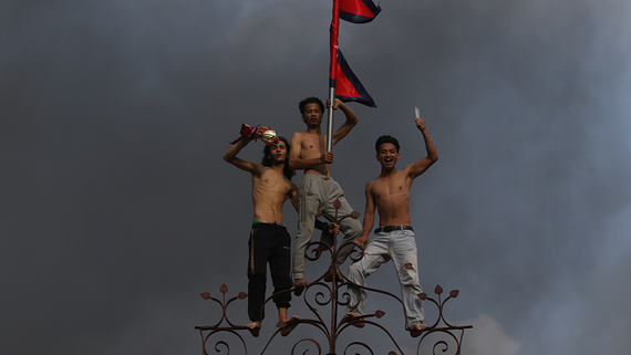 Количество пострадавших при протестах в Непале достигло 1033