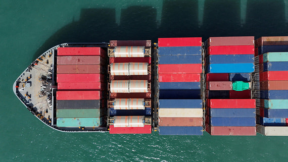 Последствия тарифов Трампа для мира перенесли на 2026 год