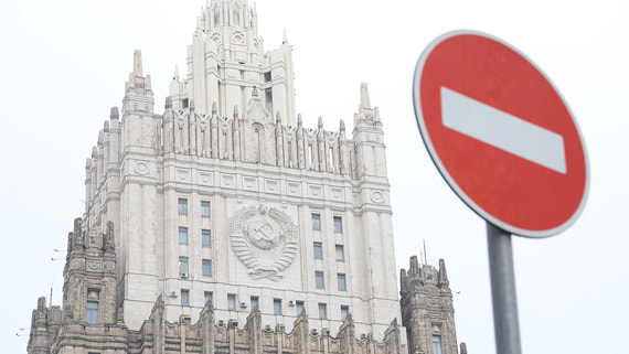 Россия ввела санкции против чиновников из Великобритании