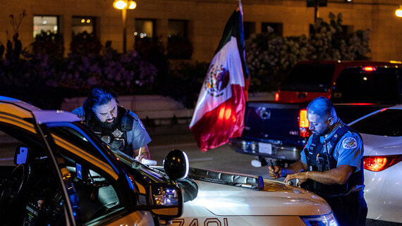 Пограничная служба США начала задержания в центре Чикаго