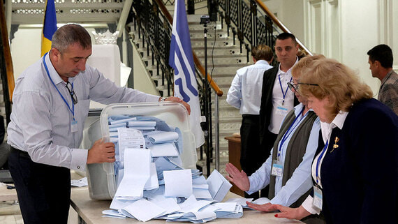 Песков считает преждевременным давать оценки выборам в Молдавии