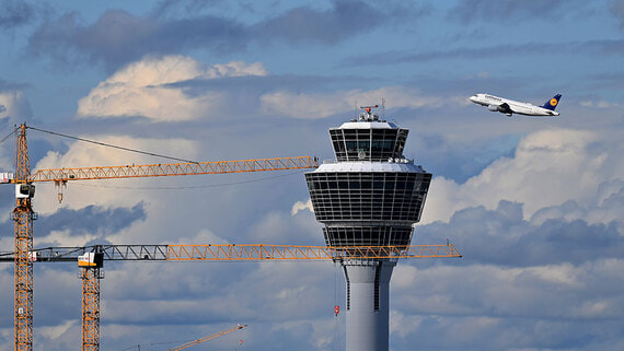 Аэропорт Мюнхена возобновил работу после инцидента с беспилотниками